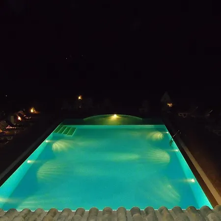 Ccb Bruskos Hotel 3*
